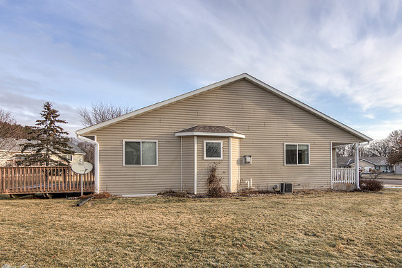 20 - Exterior-4
