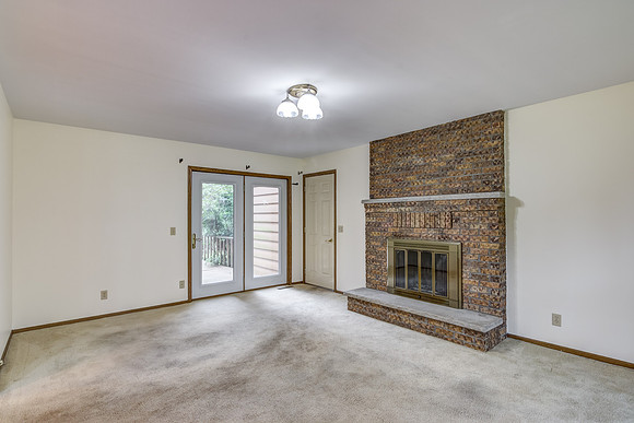 05 - Family Room-1