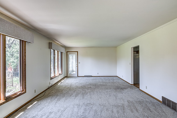 02 - Living Room-3