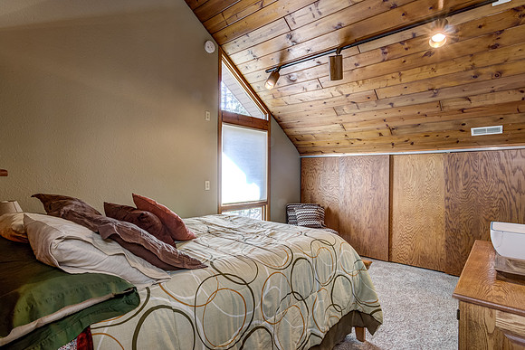 x - 11 - Upper Level Bedroom - 1-1