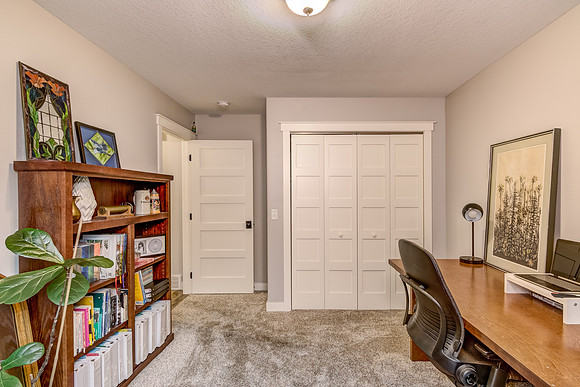 10 - Main Level Bedroom - 1-3