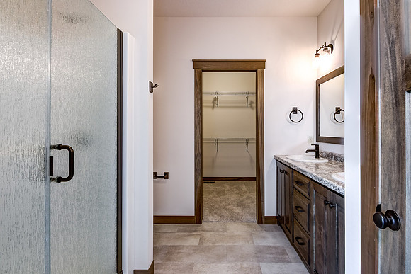 07 - Primary Bathroom-1