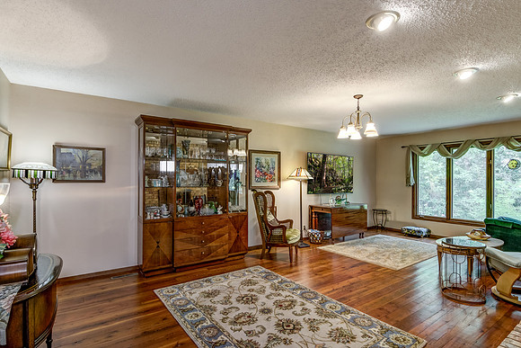 05 - Family Room-1-Edit