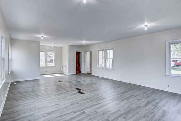 05 - Family Room-2