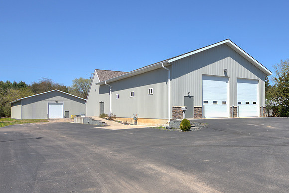 20 - Exterior-8