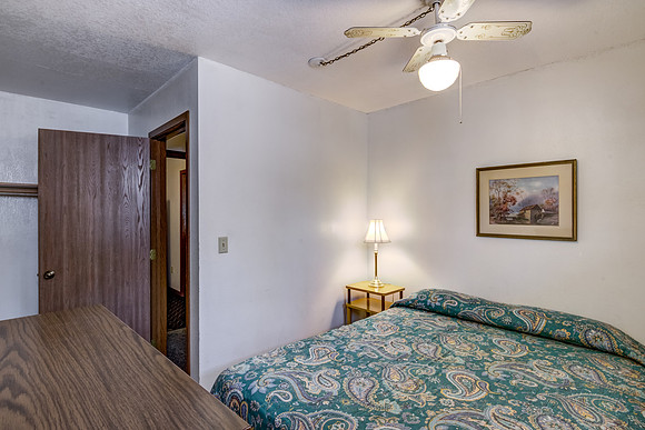 10 - Main Level Bedroom - 3-2