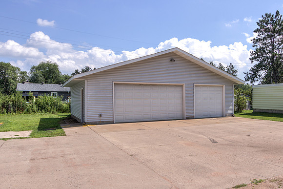 18 - Outbuilding-1