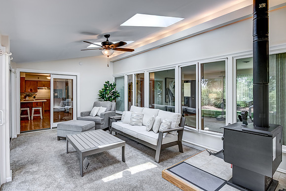 09 - Seasonal Porch-2