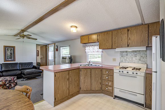03 - Kitchen-2