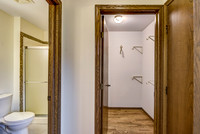 07 - Primary Bathroom-2