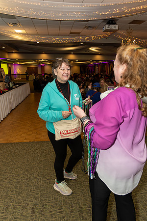 Darren Hoeppner - 21 -Purses for Paws 25-49
