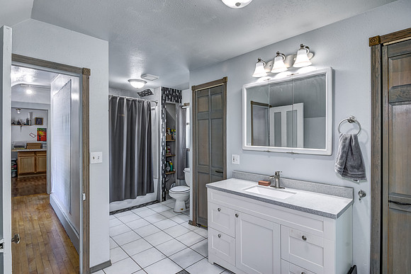 12b - Bathroom-1