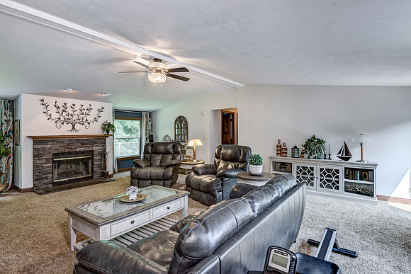 02 - Living Room-3