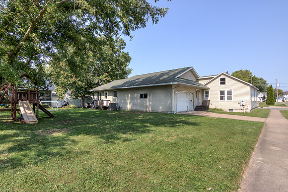 19 - Backyard-3
