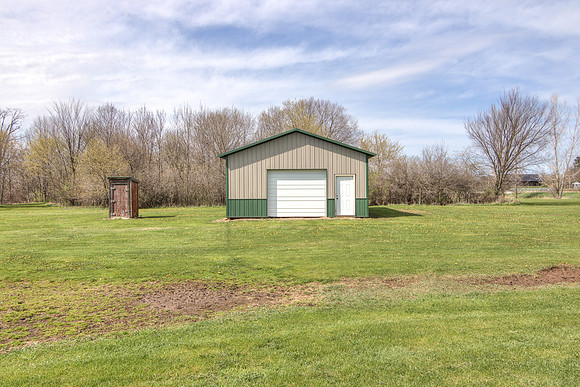 18 - Outbuilding-1