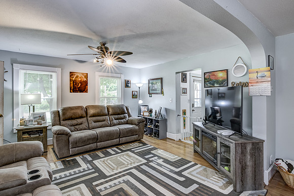 02 - Living Room-3