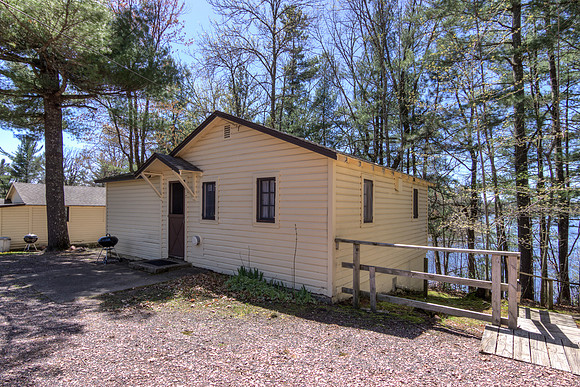 20 - Exterior-3