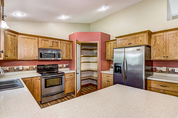 03 - Kitchen-1