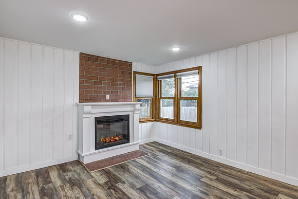 05 - Family Room-2