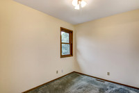 11 - Upper Level Bedroom - 3-1