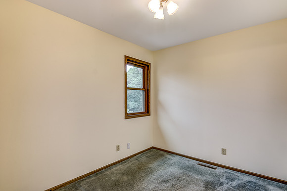 11 - Upper Level Bedroom - 3-1