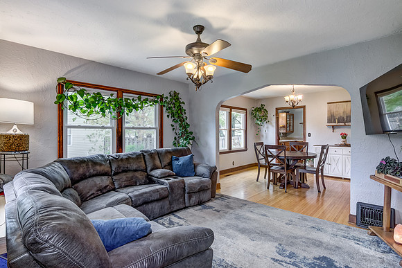 02 - Living Room-3