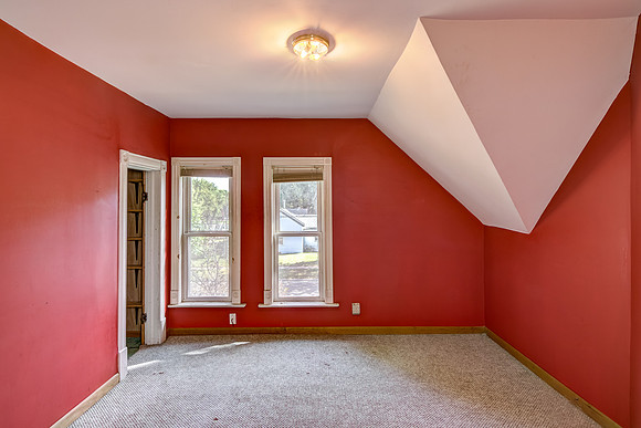 11 - Upper Level Bedroom - 2-1