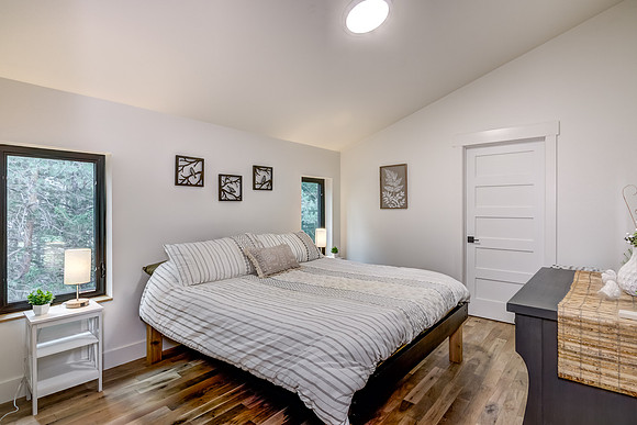 11 - Upper Level Bedroom - 1-1