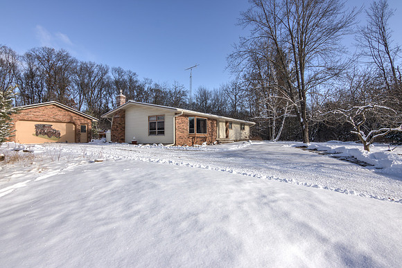 20 - Exterior-4