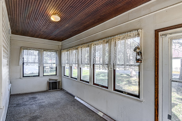 09 - Seasonal Porch-1
