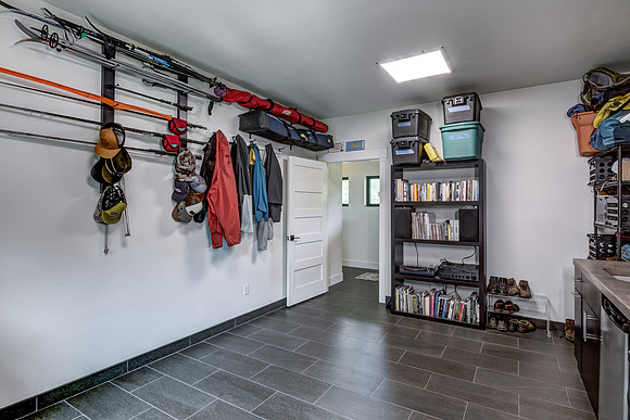 16c - mudroom-2