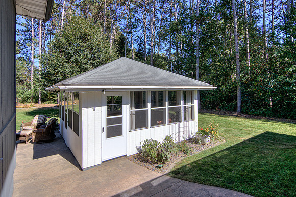 18 - Outbuilding-1