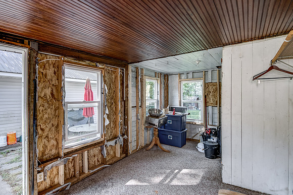 09 - Seasonal Porch-2