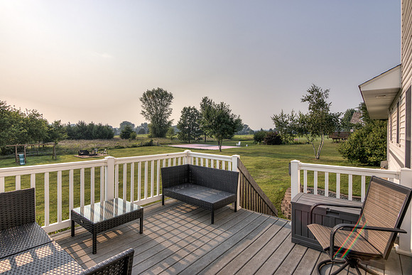19 - Backyard-09