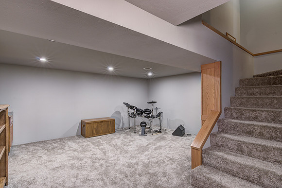 05 - Family Room-1