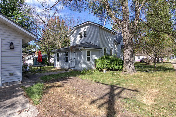 19 - Backyard-2