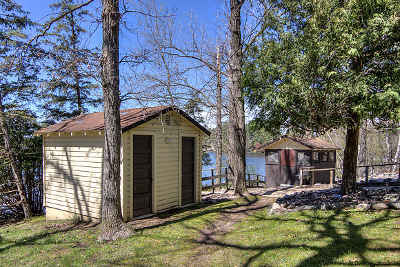18 - Outbuilding-3