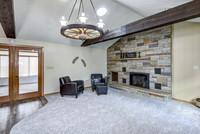 05 - Family Room-3