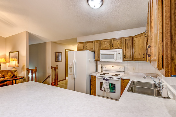 03 - Kitchen-4