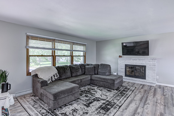 02 - Living Room-1