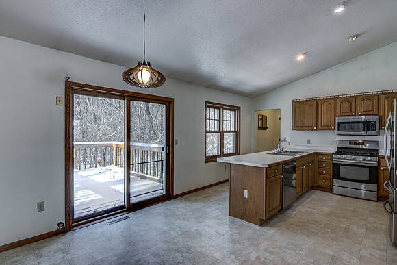 03 - Kitchen-3