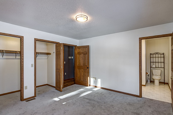 06 - Primary Bedroom-2