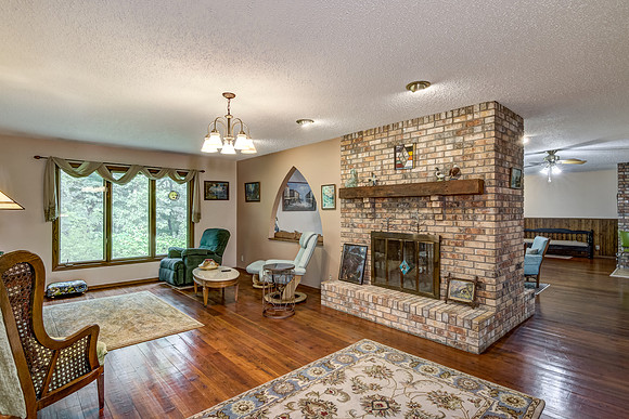05 - Family Room-2