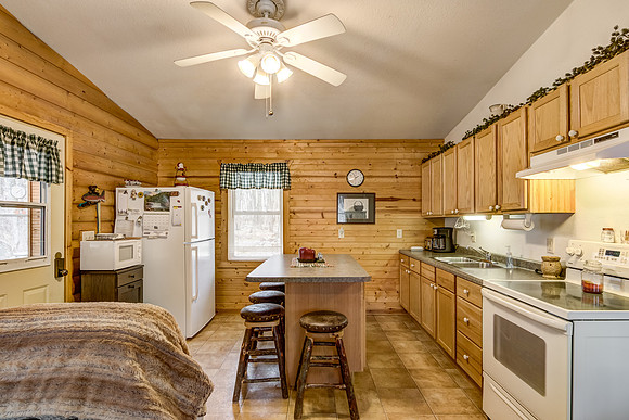03 - Kitchen-5