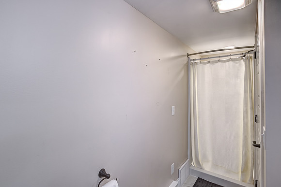 12b - Bathroom-5