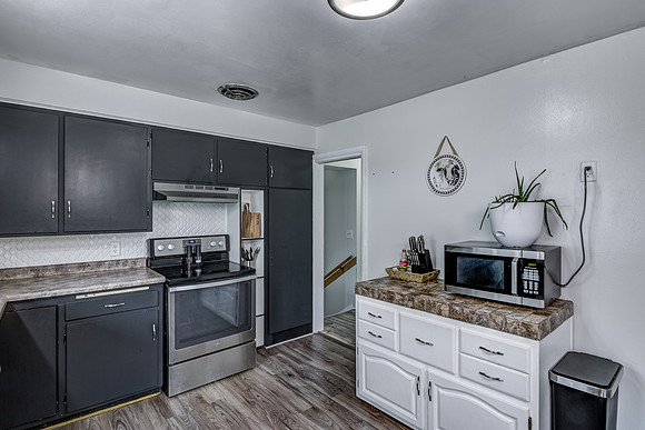 03 - Kitchen-5