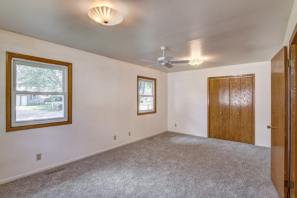 10 - Main Level Bedroom - 1-1