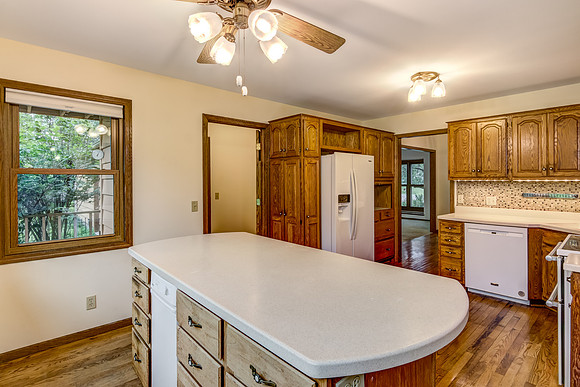 03 - Kitchen-3